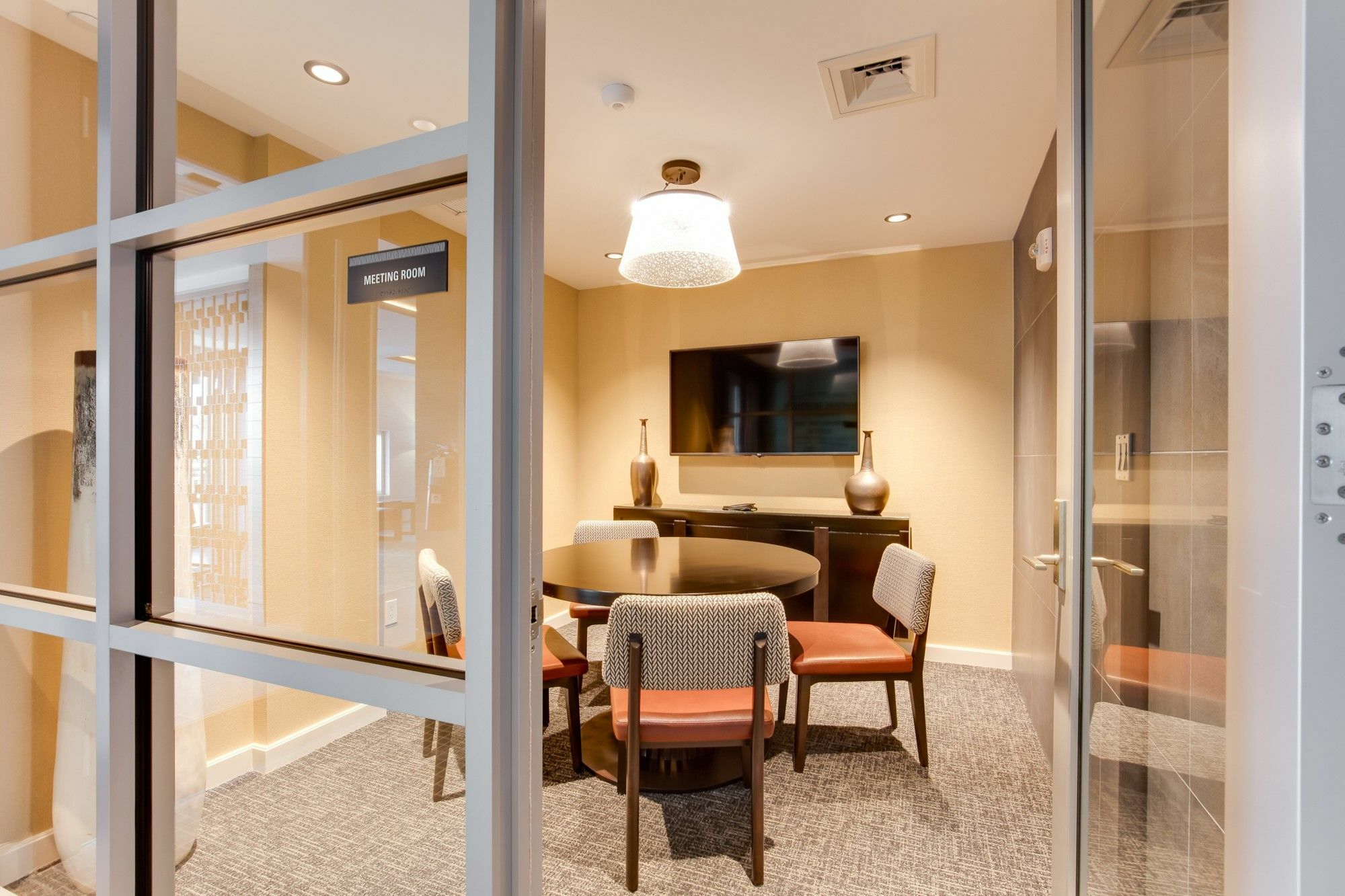 Global Luxury Suites Longwood Medical Brookline Zewnętrze zdjęcie